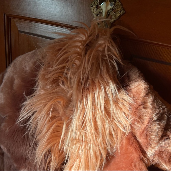 Dusty Rose Faux Fur Jacket - Picture 6 of 15